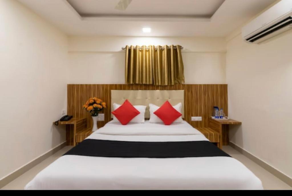 New Royal Lodge Mangalore Exterior photo